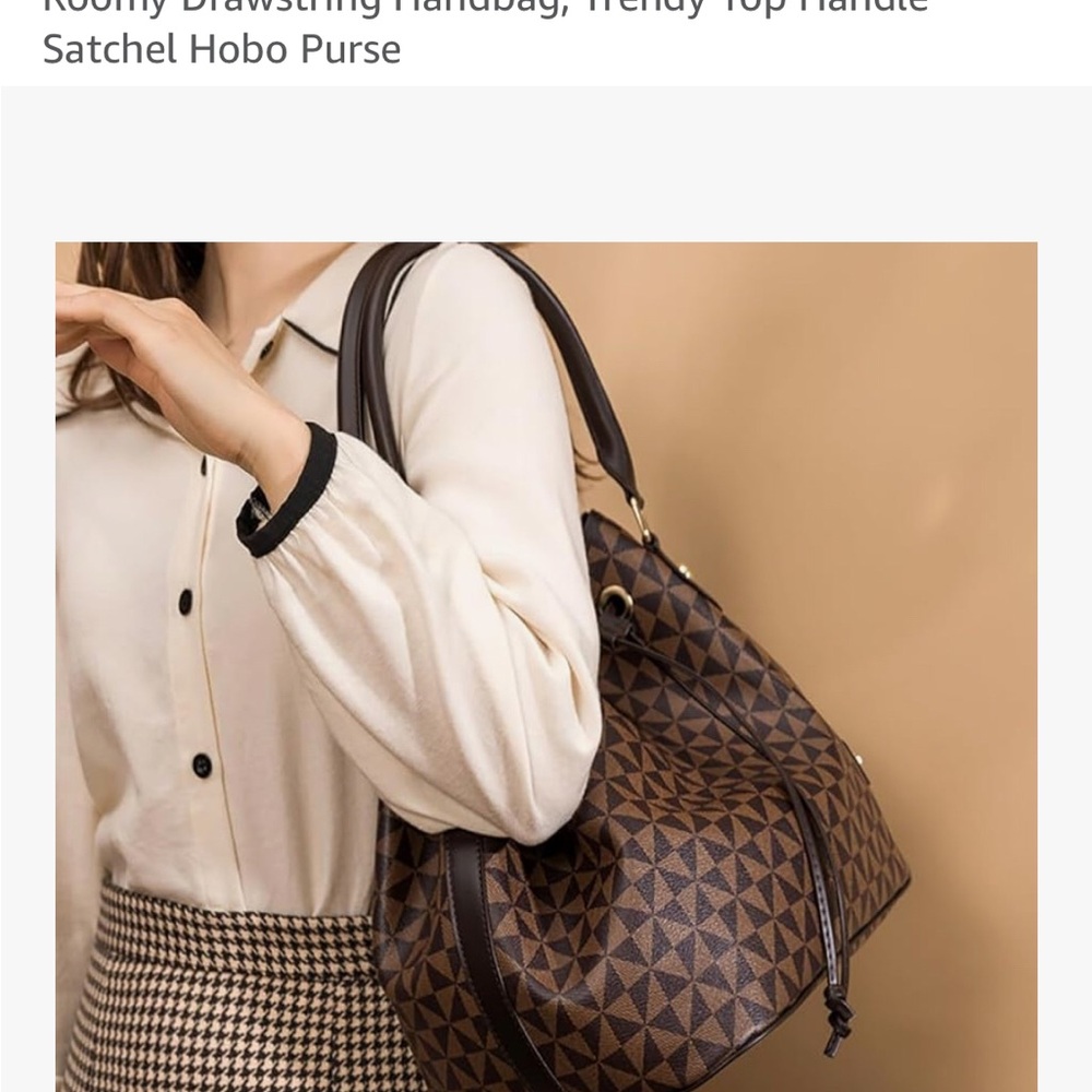 Elegant Black and Gray Geometric Crossbody Handbag - Picture 5 of 8
